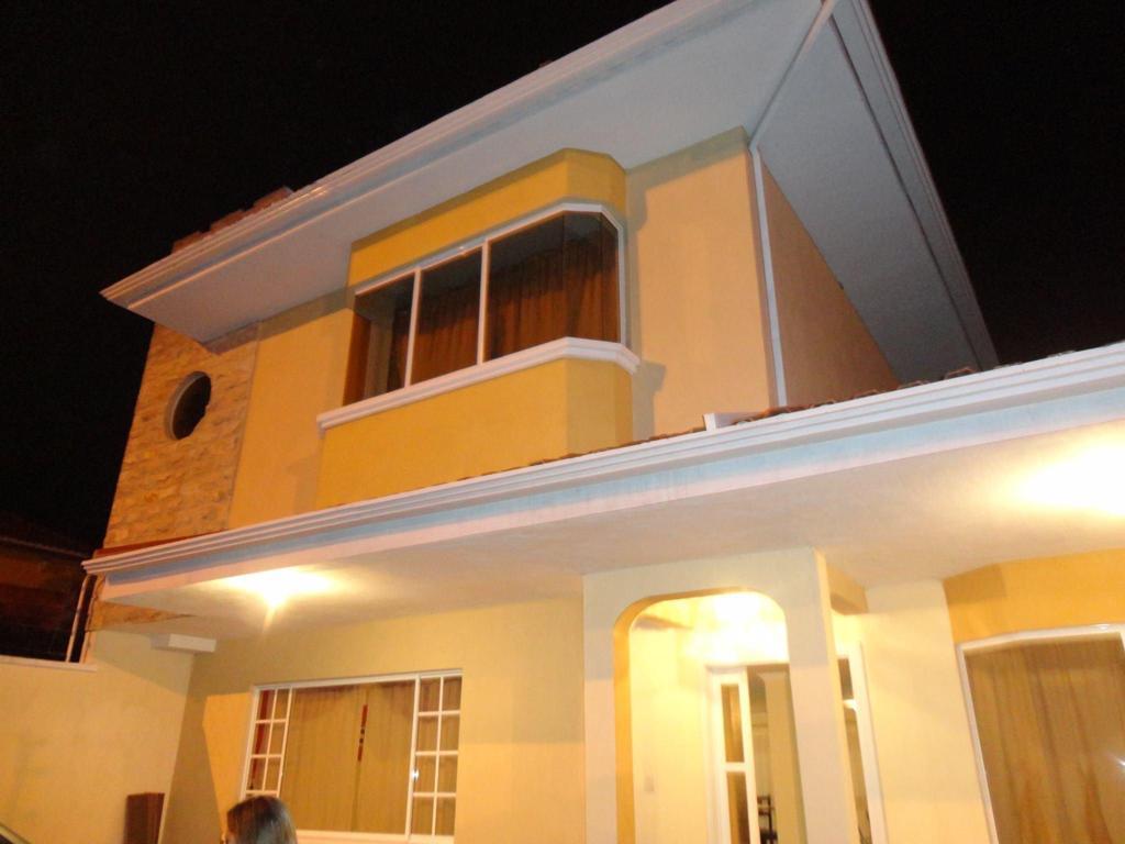 Casa amplia — Mall el Racar, Cuenca